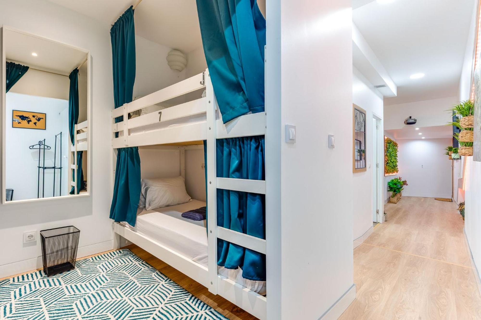 Cozy Nest Hostel OOporto Esterno foto