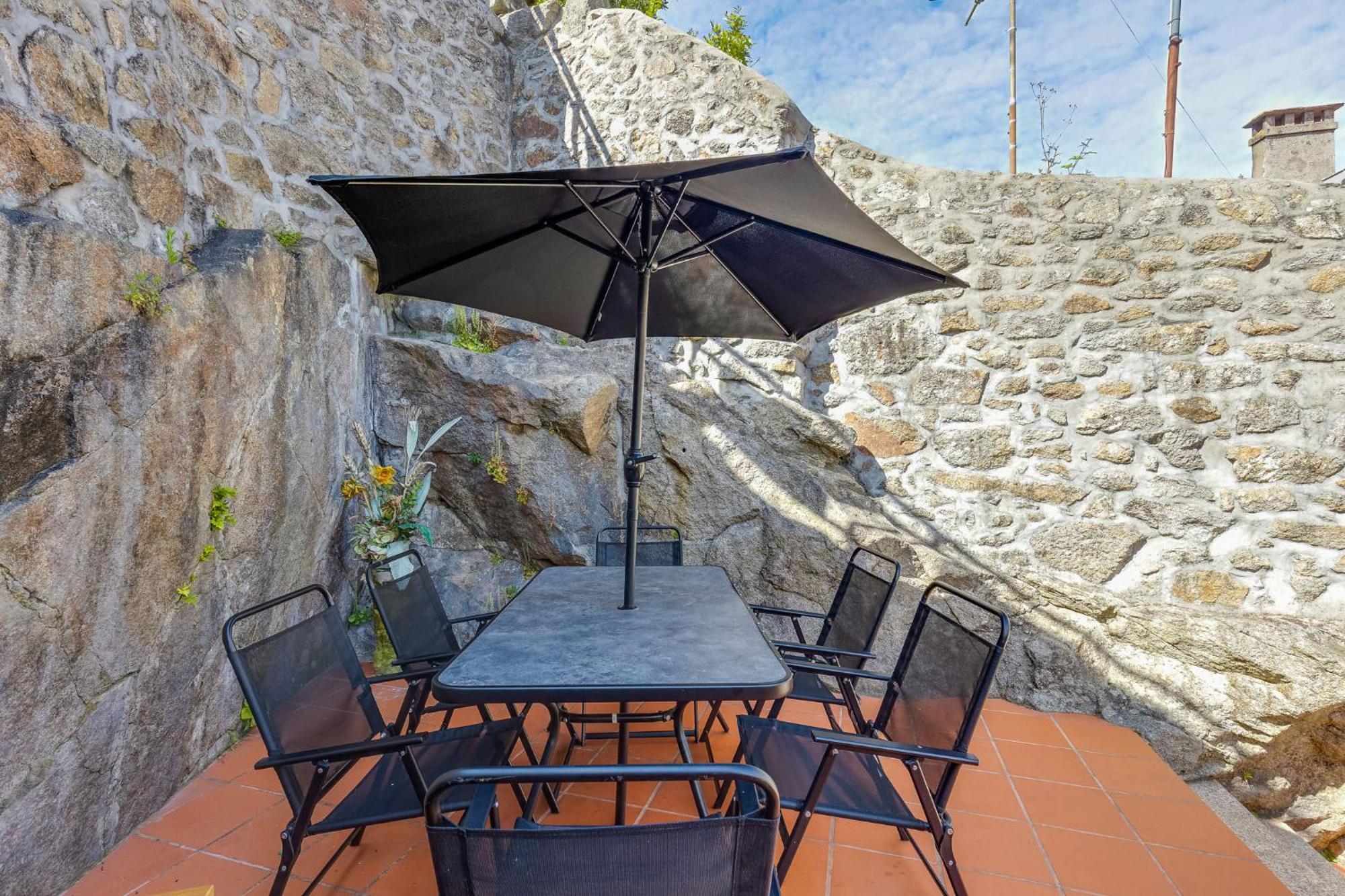 Cozy Nest Hostel OOporto Esterno foto