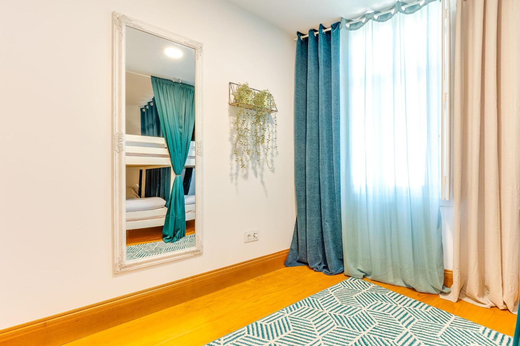 Cozy Nest Hostel OOporto Esterno foto