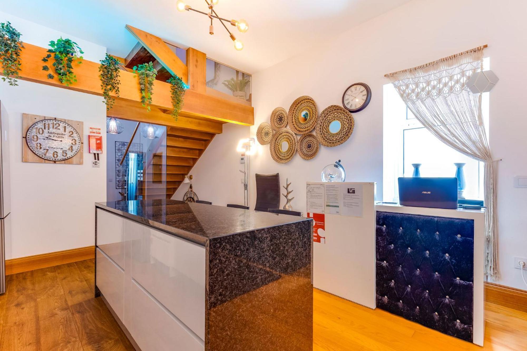 Cozy Nest Hostel OOporto Esterno foto